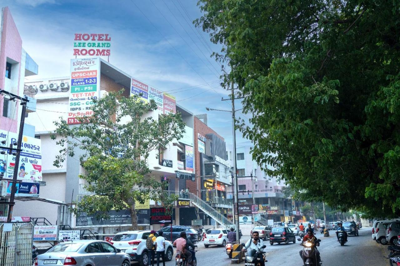 Hotel Lee Grand Ānand Kültér fotó