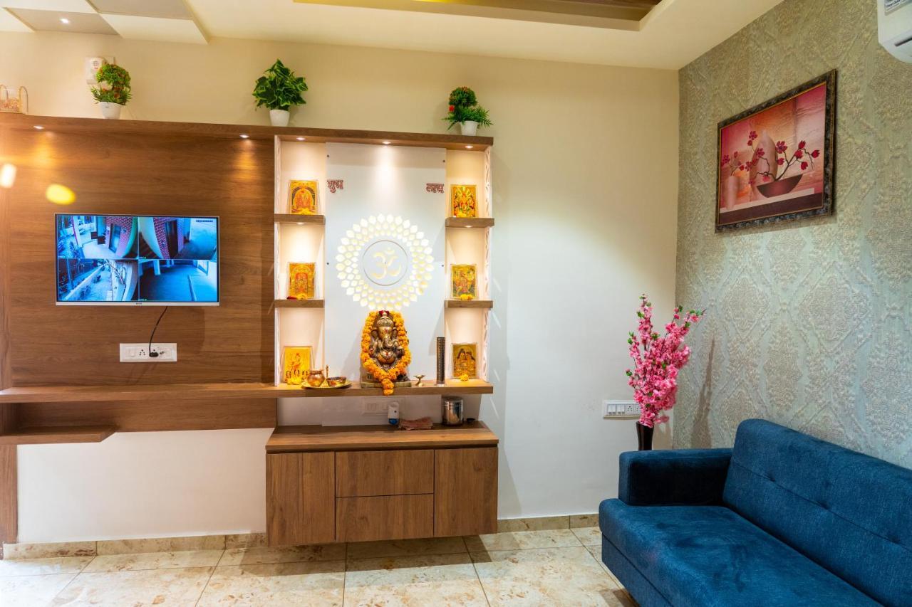 Hotel Lee Grand Ānand Kültér fotó