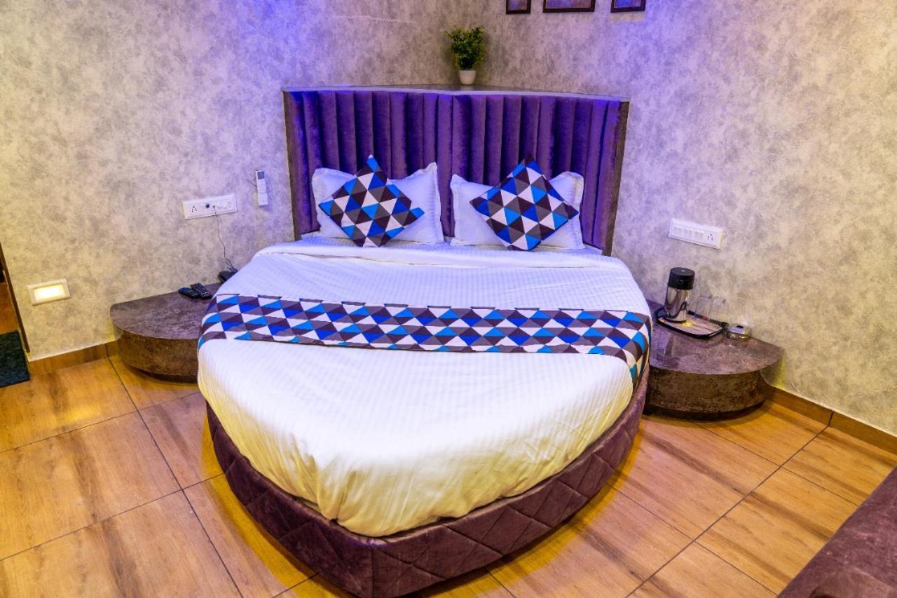 Hotel Lee Grand Ānand Kültér fotó